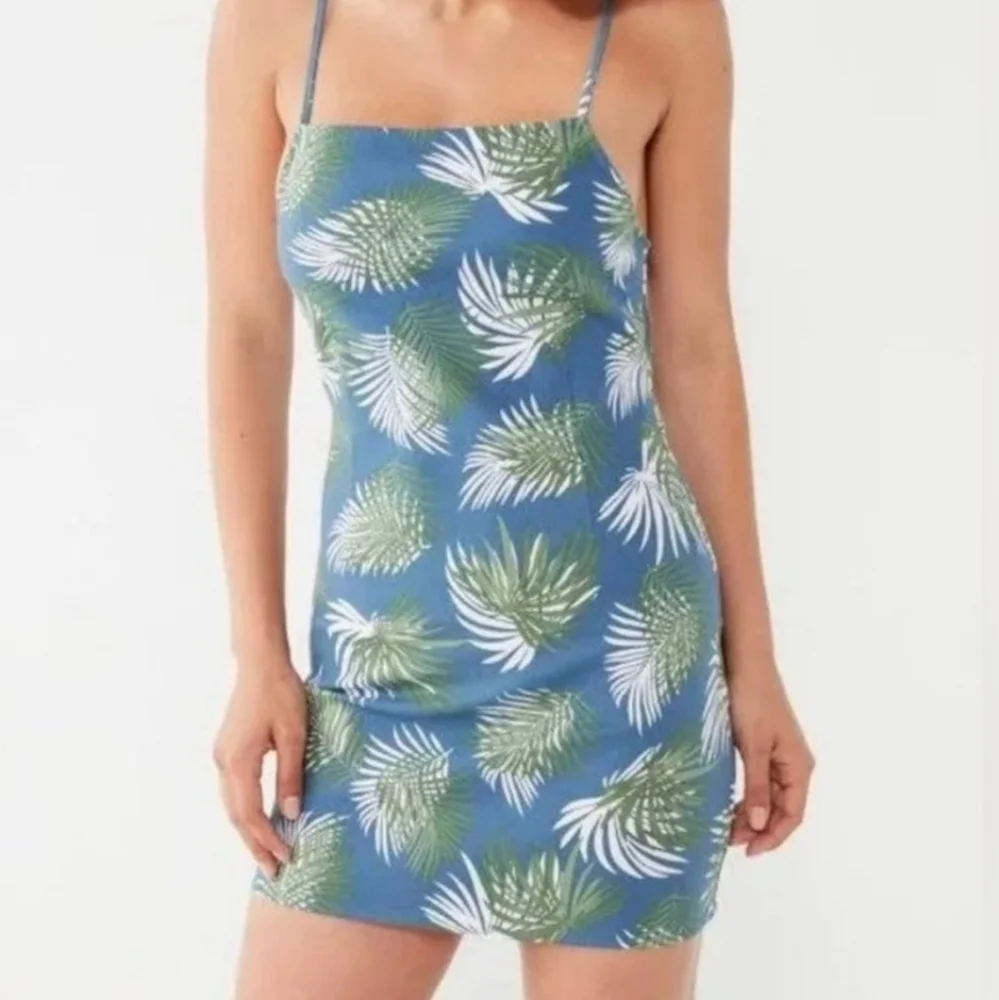 NWT Urban Outfitters XS Sundress Palm Leaf mini dress - Picture 14 of 14